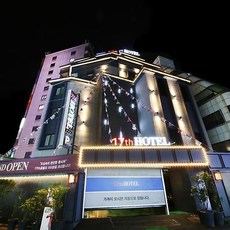 17Th Hotel Yeonje Экстерьер фото