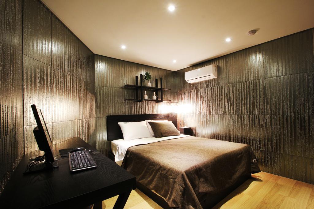 17Th Hotel Yeonje Экстерьер фото